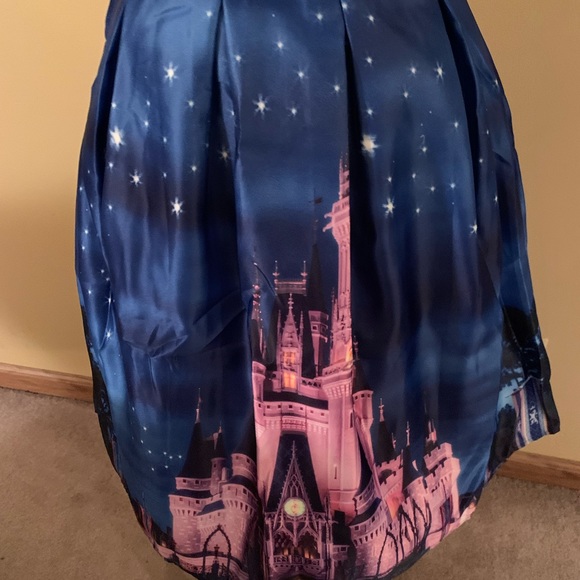 NWOT Disney Cinderella Castle Skirt - Picture 2 of 3